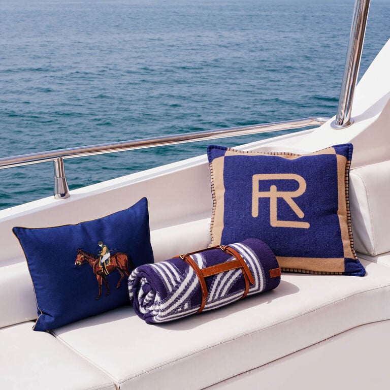 Subcategory Component - Throws & Decorative Pillows - Image