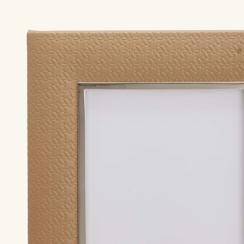 Elie Saab Monogram Frame Mouton Beige 27x21cm giobagnara elie saab monogram frame mouton beige 27x21cm