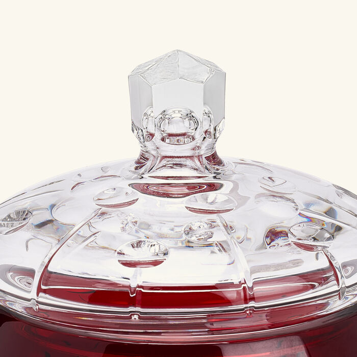 صندوق السكاكر بابا أحمر بقاعدة مرتفعة ماريو تشيوني صندوق السكاكر بابا أحمر بقاعدة مرتفعة