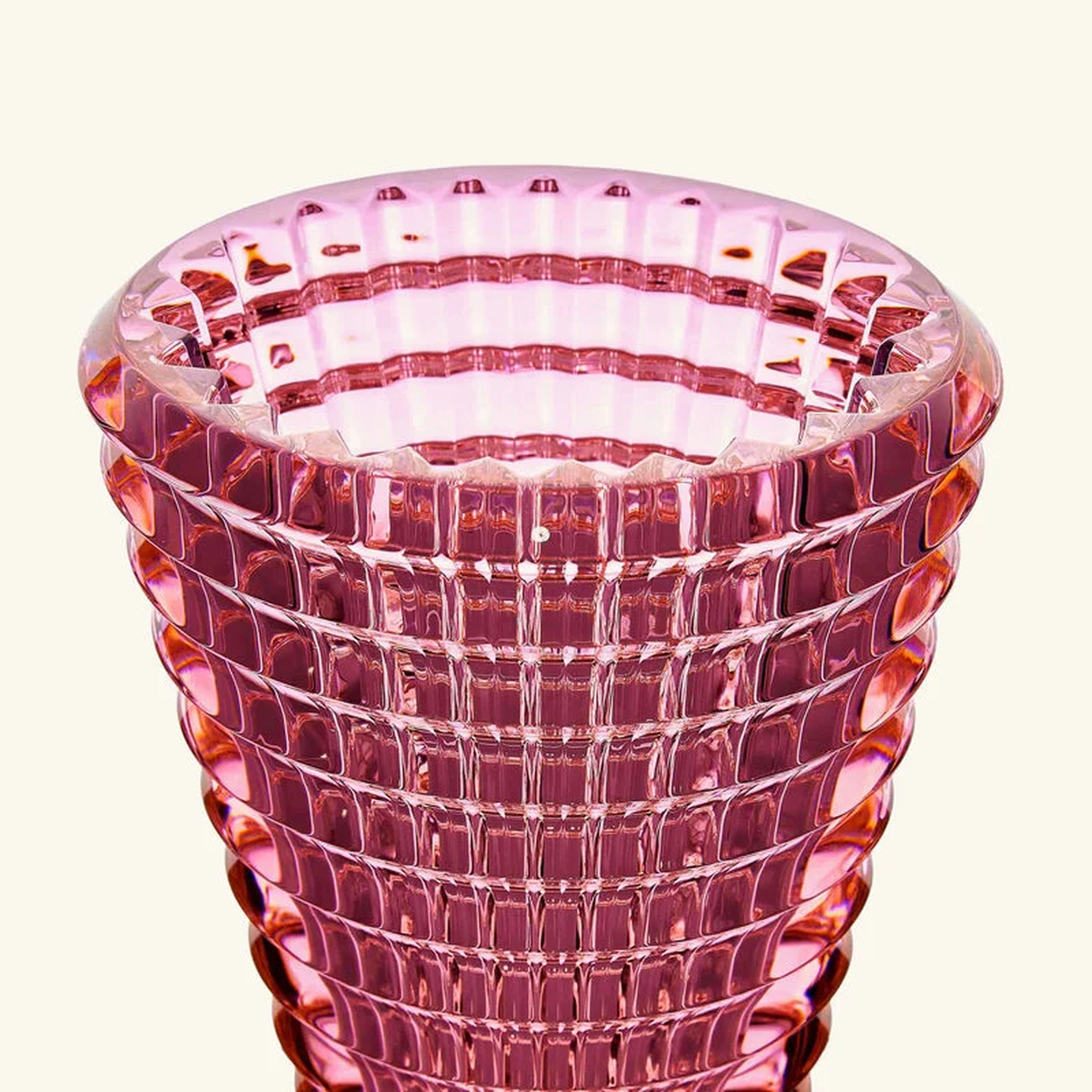 baccarat eye vase round small pink