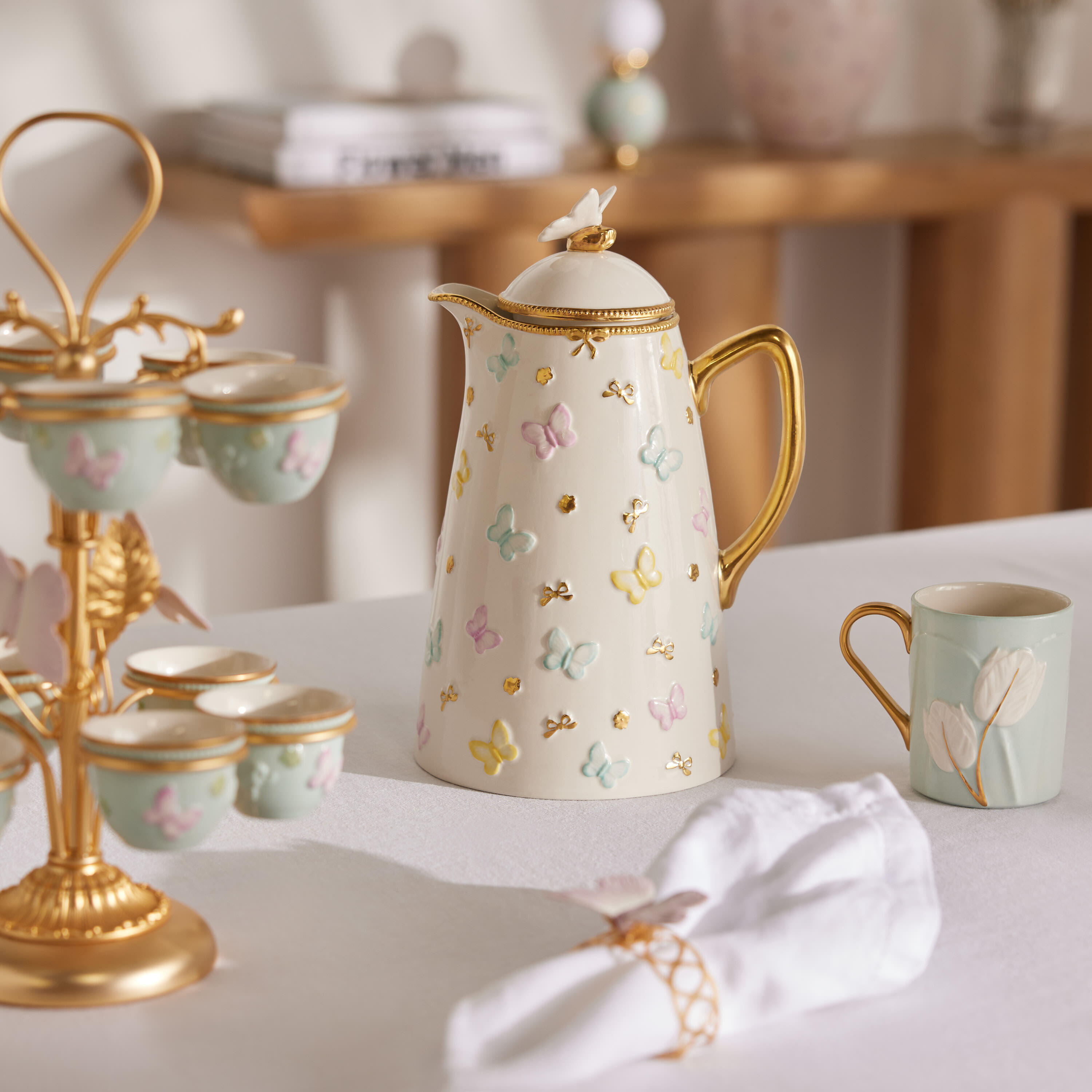 Villari Butterfly Coffee Tea Pot White Tanagra Qatar