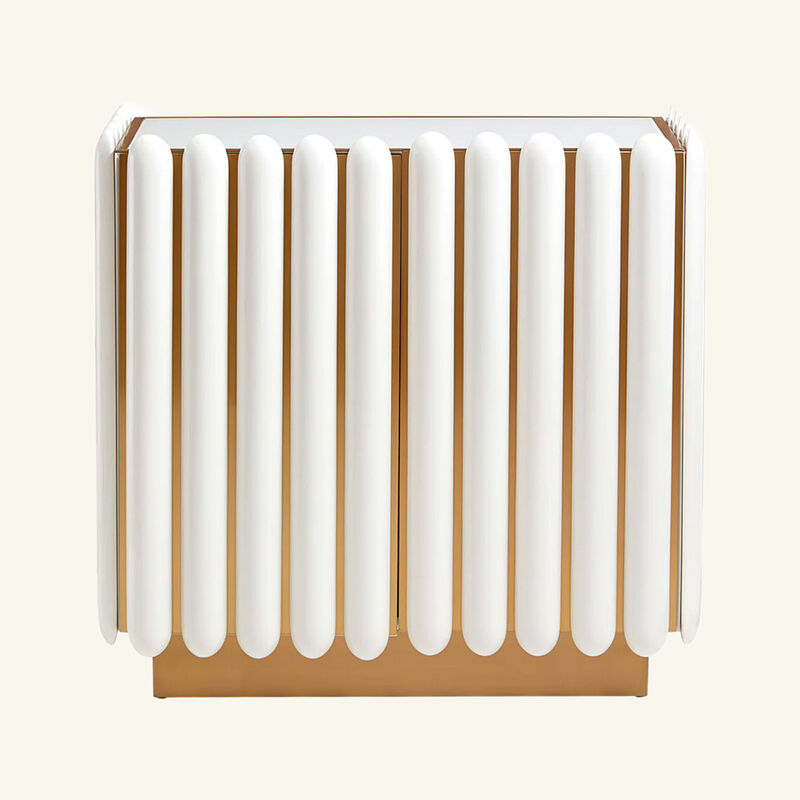 جوناثان أدلر خزانة كيكي الصغيرة بيضاء