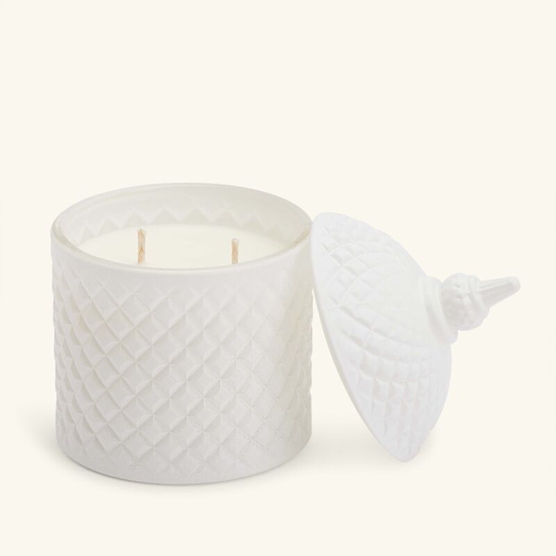 light of sakina cranberry fig candle 350 ml