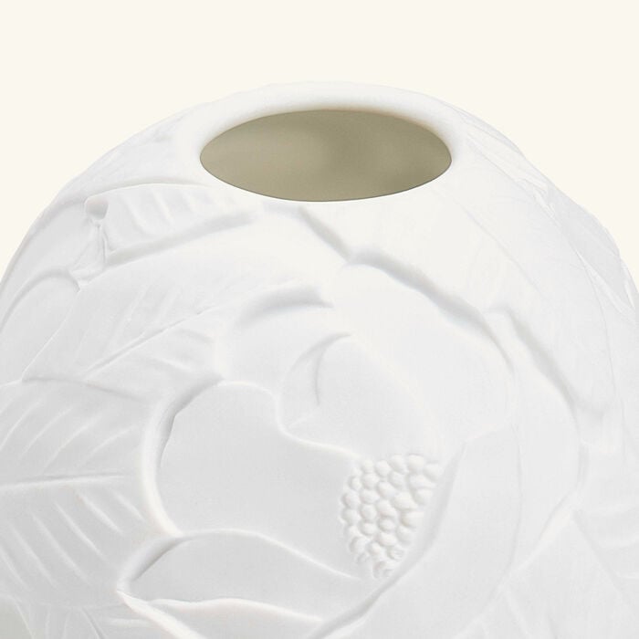 مصباح ليثوفاني بتصميم أزهار الماغنوليا برناردو مصباح ليثوفاني بتصميم أزهار الماغنوليا