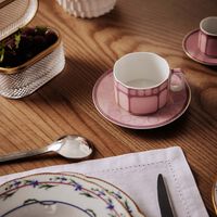 روزنتال فنجان الشاي سيغنوم روز مع صحنه وردي