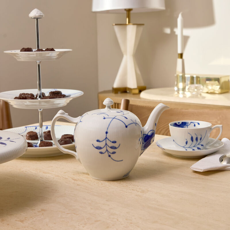 royal copenhagen blue fluted mega teapot white