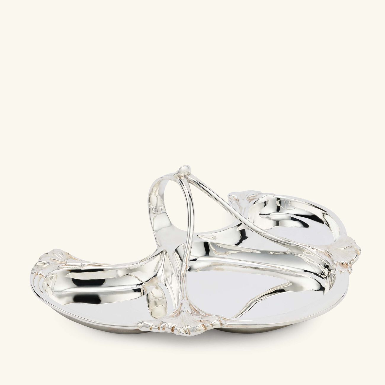 كريستوفل وعاء المكسرات غاليا كارنايشن سيرفر باللون الفضي