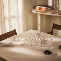 دملاج طقم نغم المؤلف من 6 فناجين للشاي مع صحونها باللون الوردي