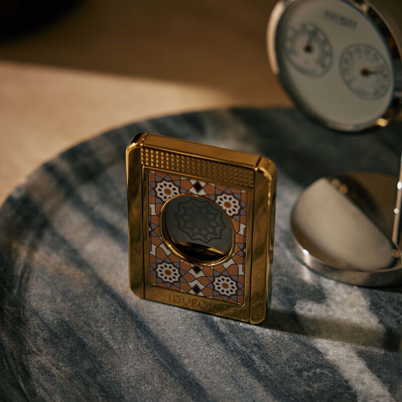 اس تي دوبون قطاعة السيجار ألامبرا باللون الذهبي