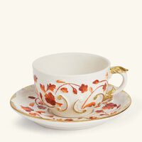 فيلاري فنجان شاي تاورمينا مع صحنه باللون الأحمر