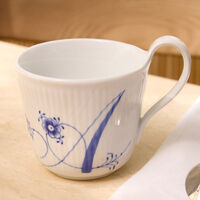 كوب الفابيت كوليكشن مع حرف A رويال كوبنهاغن كوب الفابيت كوليكشن مع حرف a