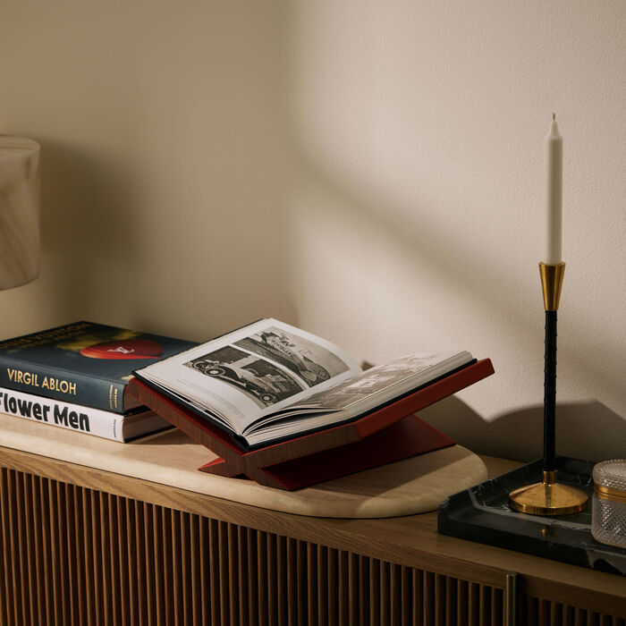 assouline culture classic bookstand red