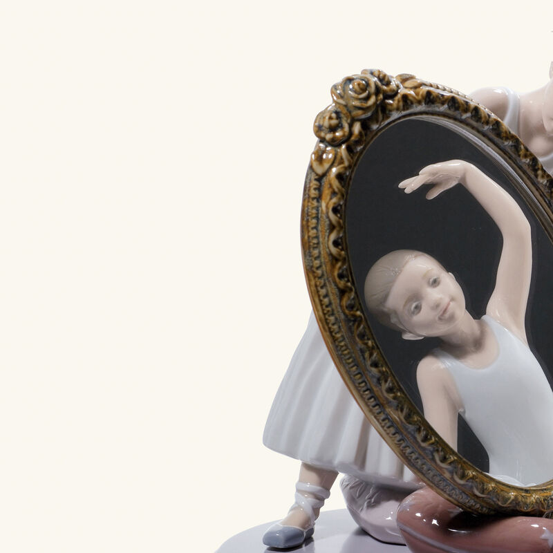 منحوتة ما بيرفكت بوز على شكل راقصة باليه صغيرة بيضاء لادرو منحوتة ما بيرفكت بوز على شكل راقصة باليه صغيرة بيضاء