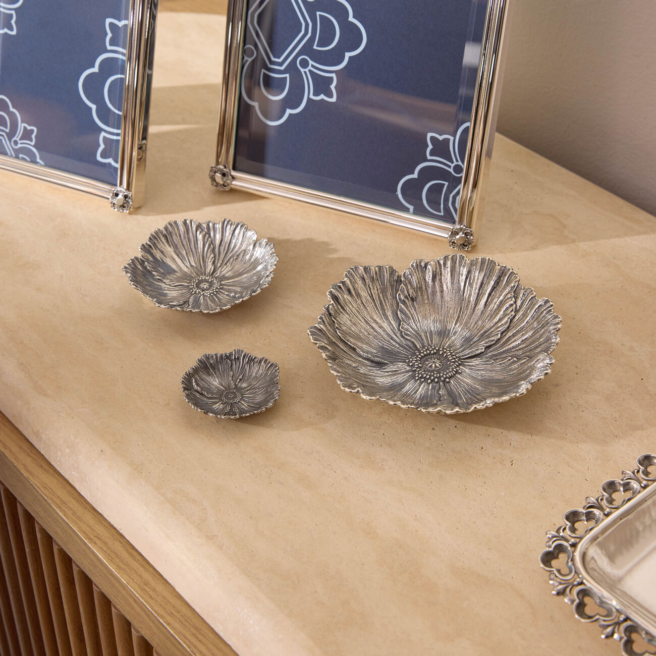 Poppy Flower Bowl Medium Silver buccellati poppy flower bowl medium silver
