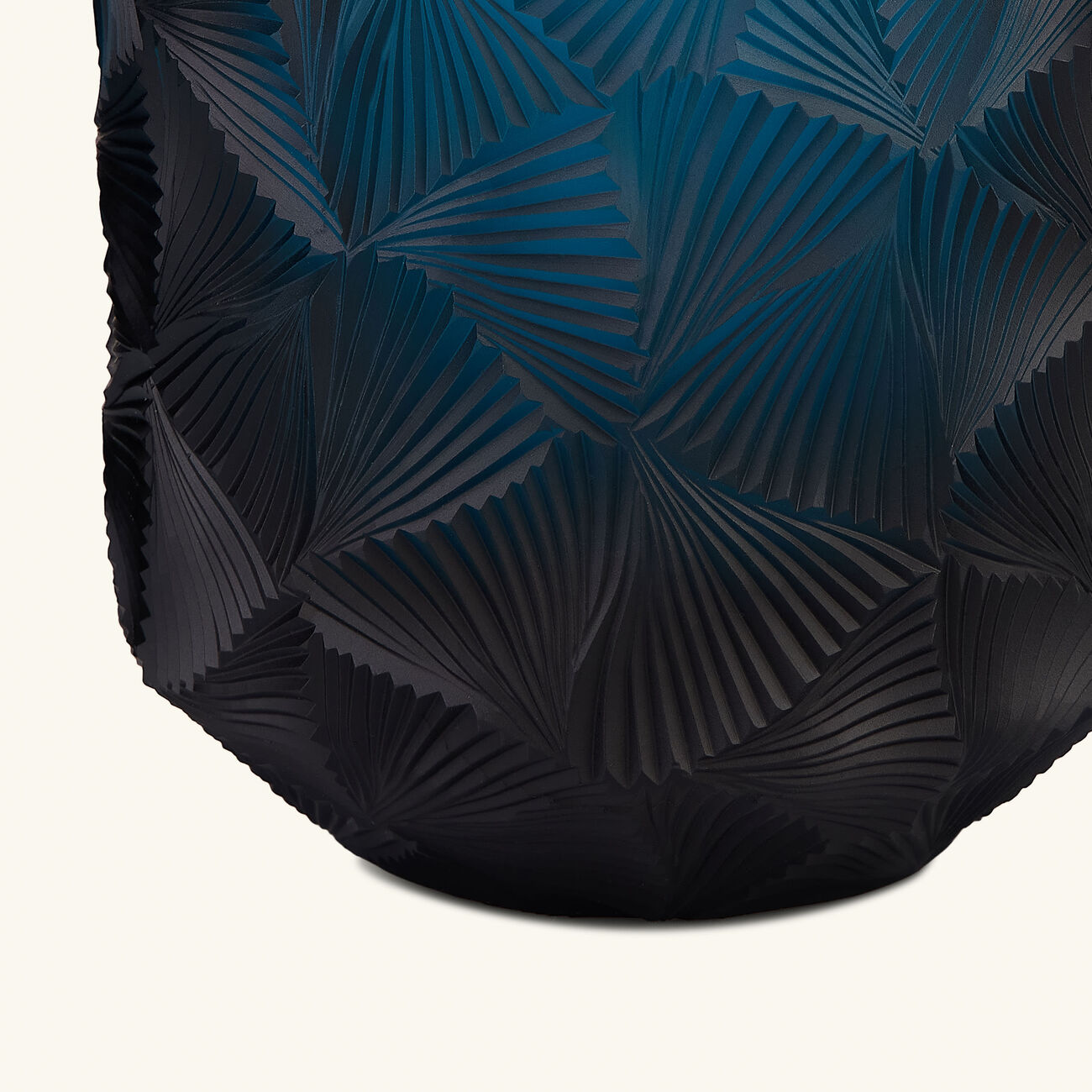 ruckl metropolis monumenta vase aquamarin