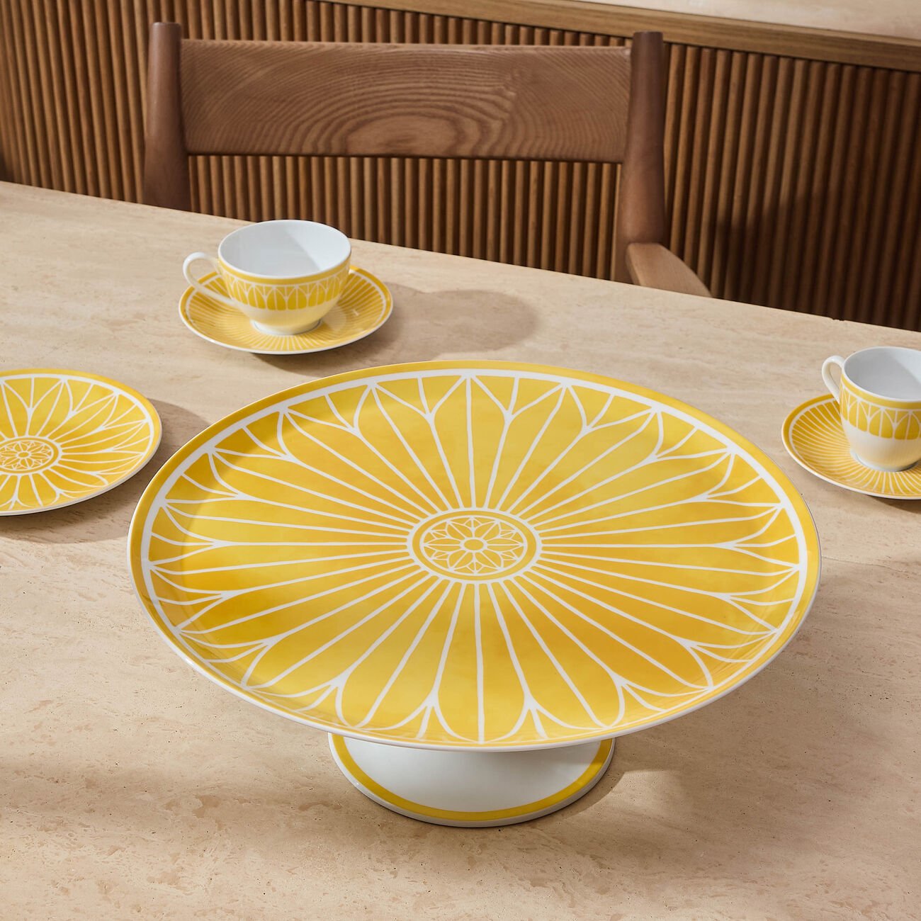 christofle malmaison riviera cake stand yellow