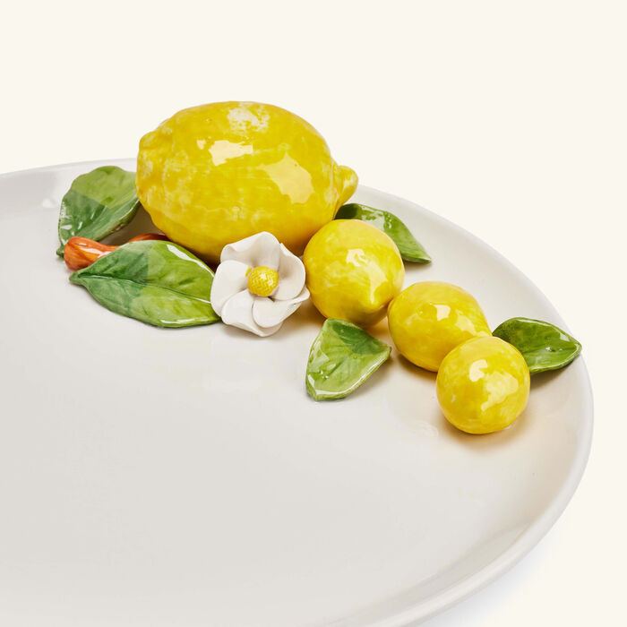 les ottomans lemon cake stand white