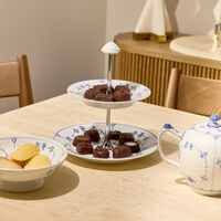 رويال كوبنهاغن حامل الكيك بلو فلوتد بلاين من طبقتين باللون الأبيض