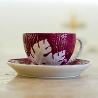 villari acapulco tea cup saucer maroon