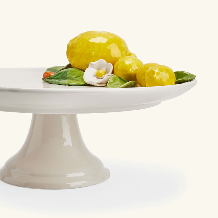 les ottomans lemon cake stand white