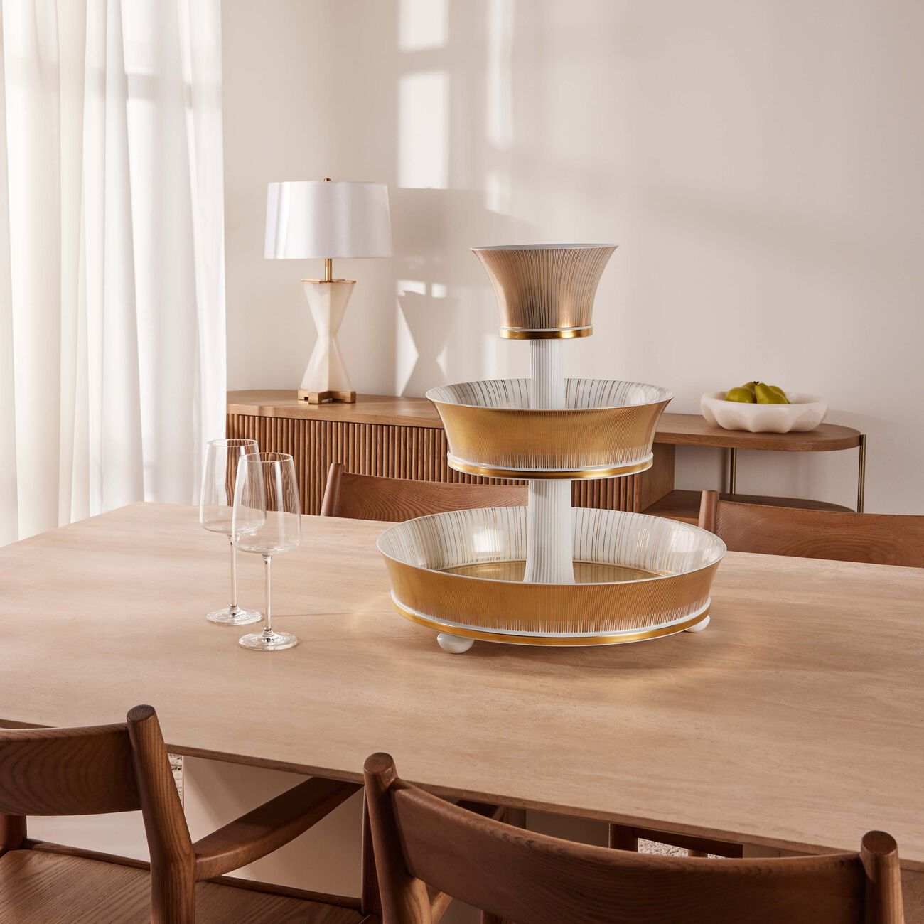 برناردو قاعدة الكيك سول باللون الذهبي