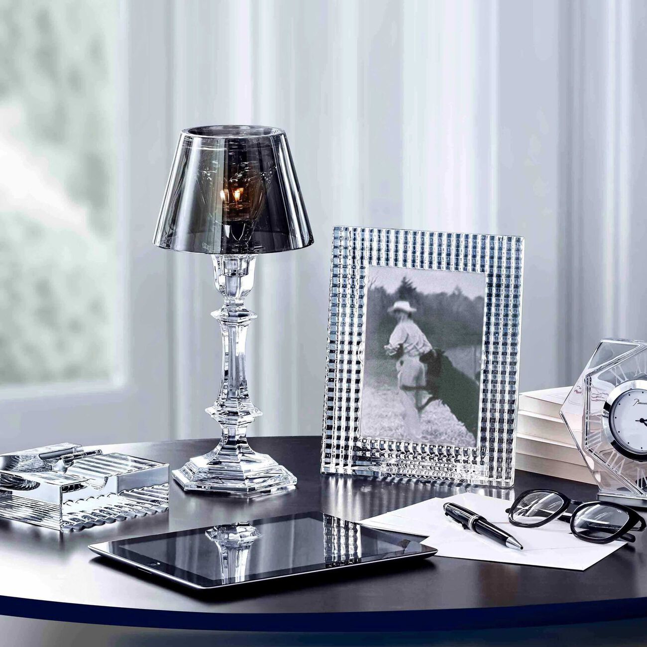 baccarat abysse clock clear