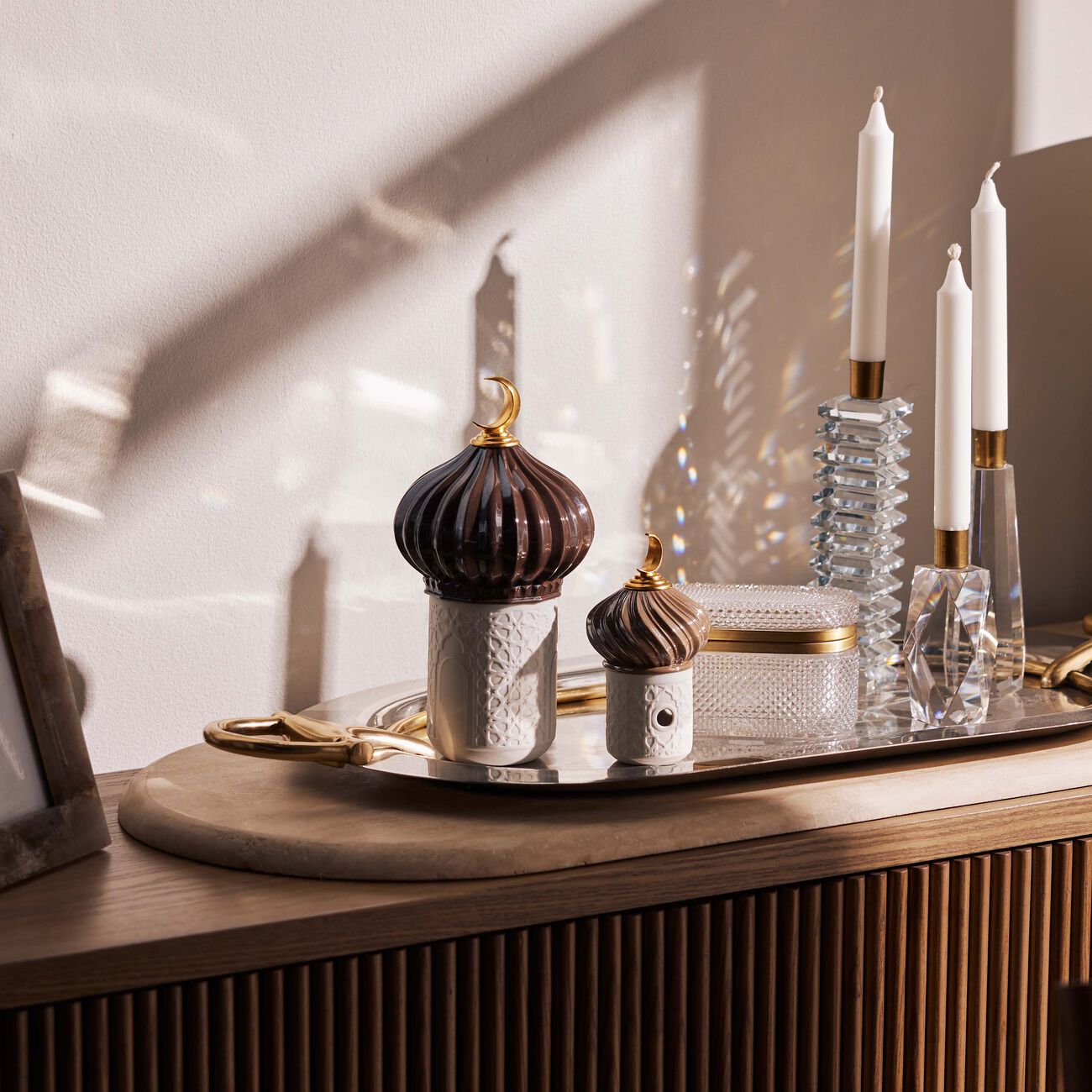 لادرو شمعة ماجستيك نايتس باللون البني