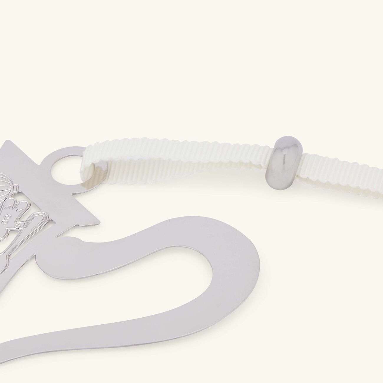 كريستوفل قطعة الزينة تريزور دارجان 2024 على شكل إبريق شاي بحجم صغير من البالاديوم