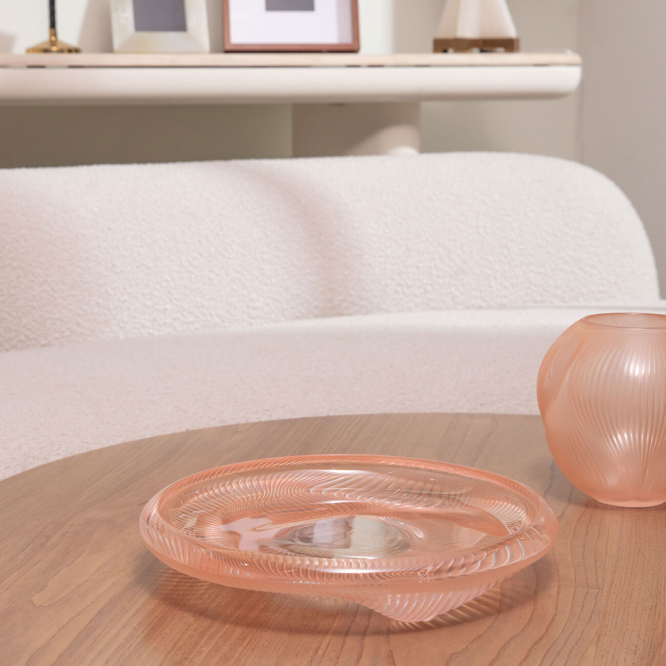 لاليك وعاء أليز وردي