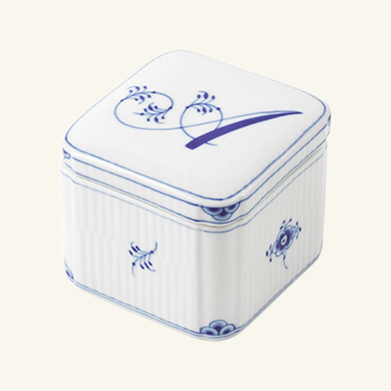 royal copenhagen alphabet collection a bonbonniere box white