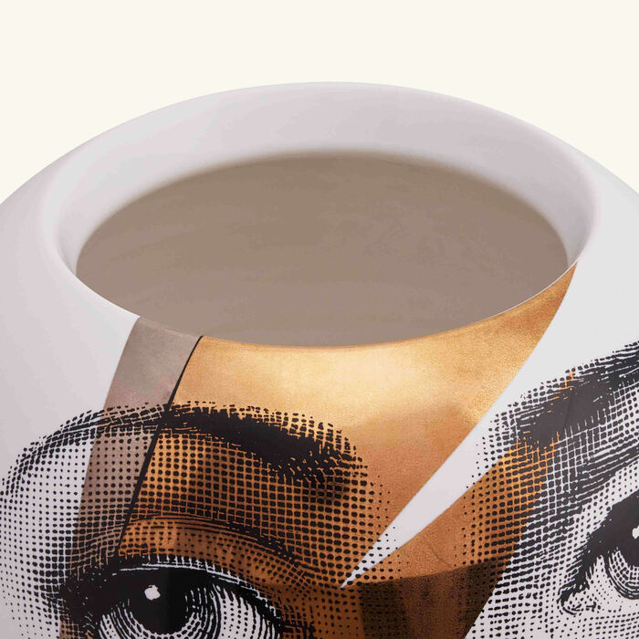 fornasetti tema e variazioni no 375 vase medium white