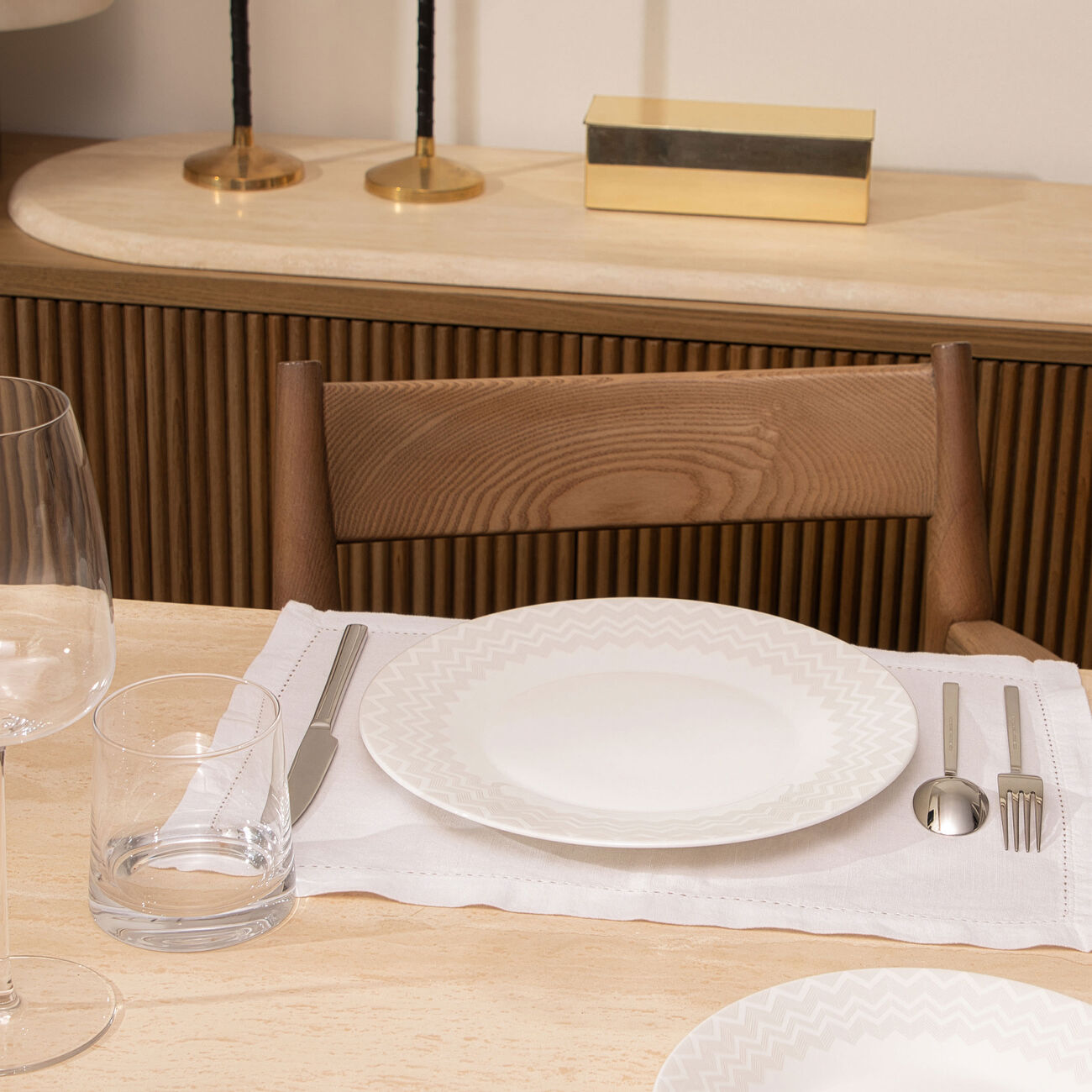 ZIG ZAG Dinner Plate Round White 27 cm Set of 2 missoni home zig zag dinner plate round white 27 cm set of 2