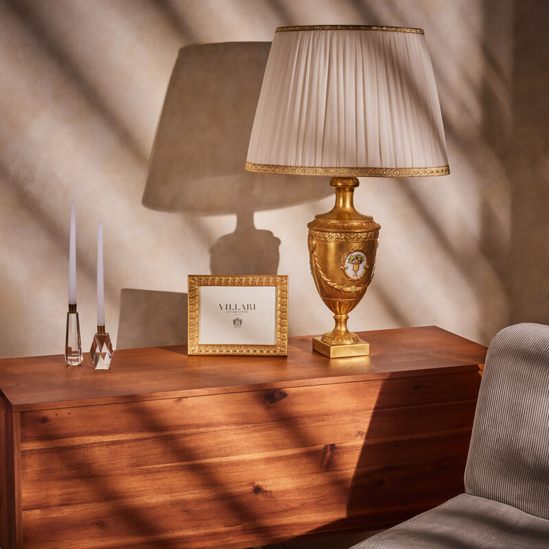 إطار الصور إمباير باللون الذهبي فيلاري إطار الصور إمباير باللون الذهبي