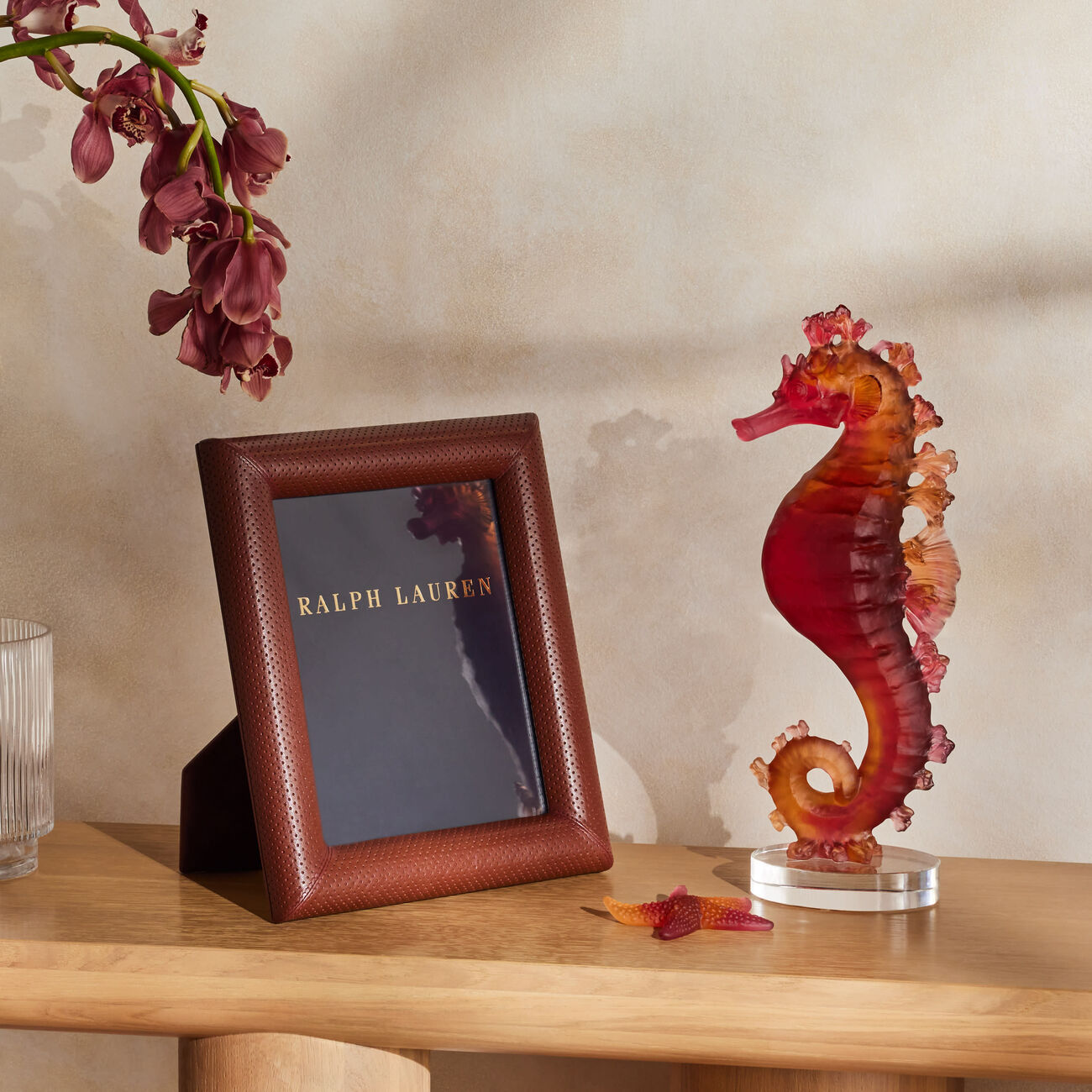 Mer de Corail Seahorse Figurine Mini Red daum mer de corail seahorse figurine mini red