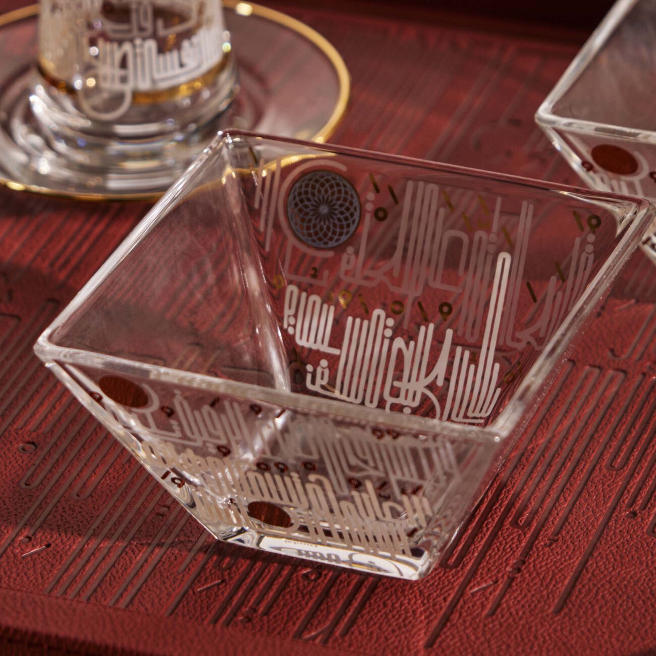 دملاج طقم حياة المؤلف من 4 أوعية باللون الذهبي 11 سم