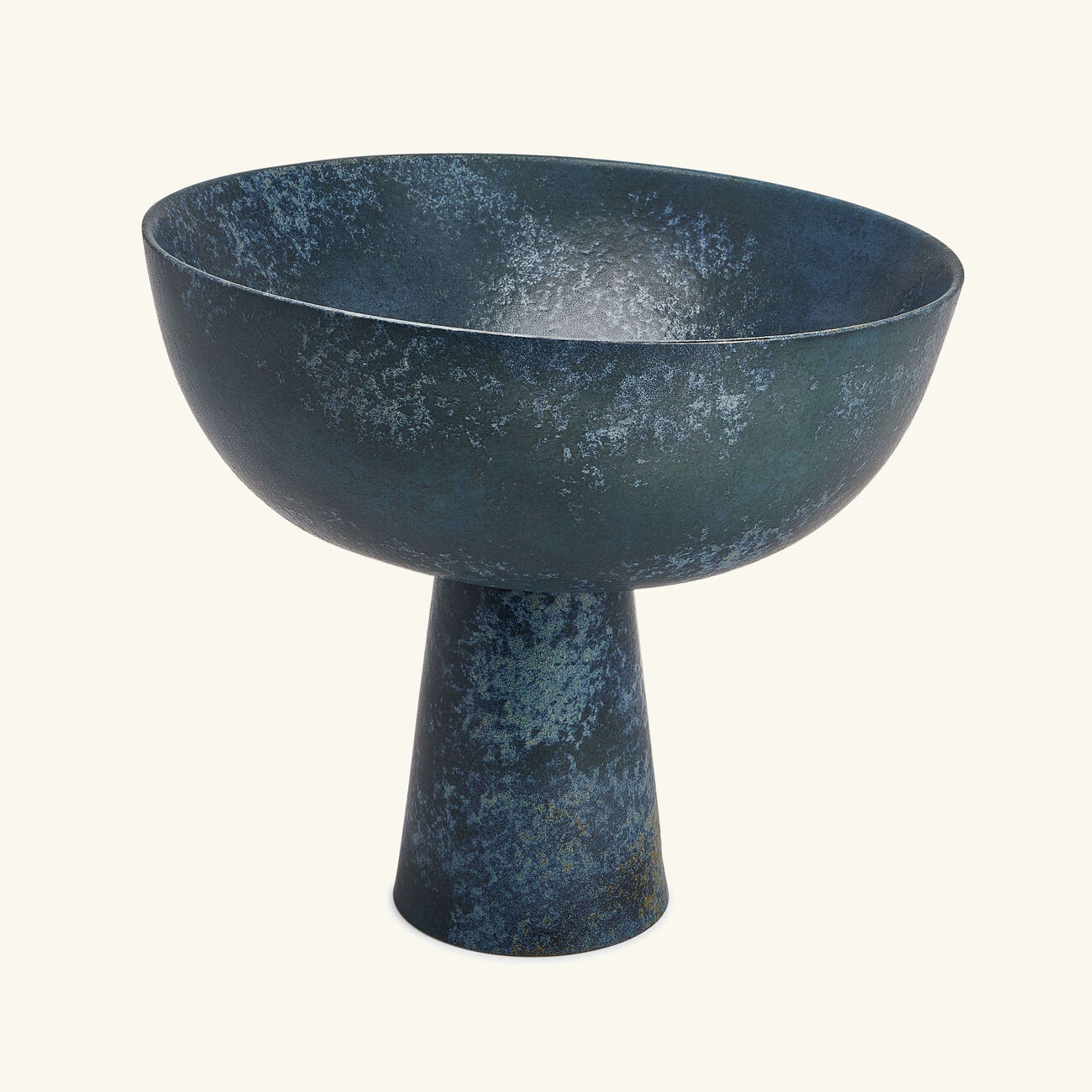 قطعة ديكور مركزية تيرا باللون الأسود لوبجيه قطعة ديكور مركزية تيرا باللون الأسود