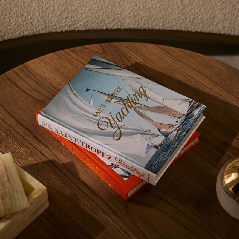 كتاب يخوت سان تروبيه 33 × 25 سم آسولين كتاب يخوت سان تروبيه 33 25 سم