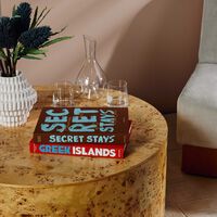 assouline secret stays book 33x25cm