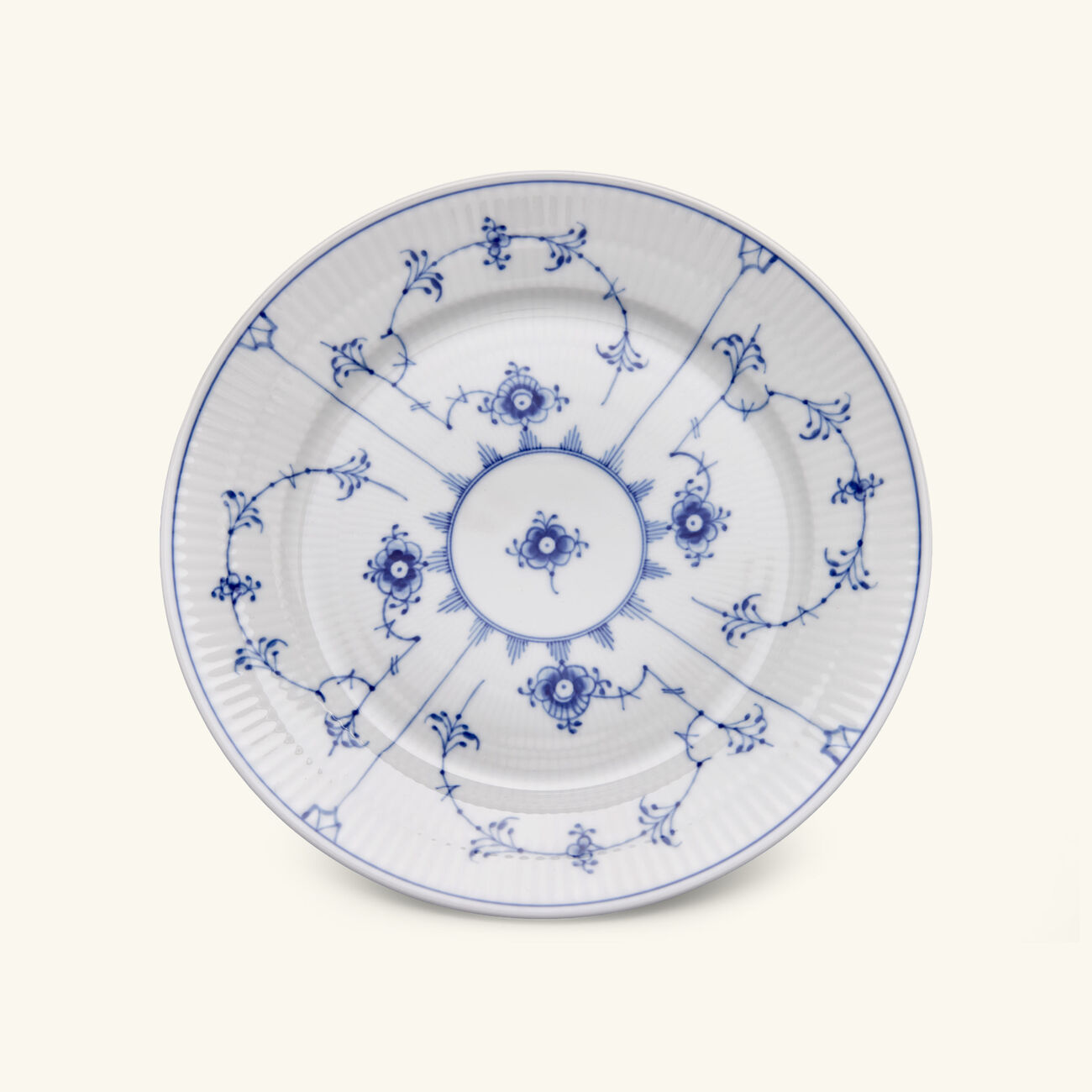 royal copenhagen blue fluted plain dessert plate round white 22cm