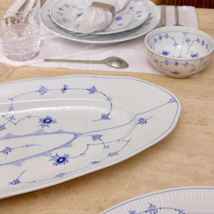 رويال كوبنهاغن طبق التقديم بلو فلوتد بلاين بيضاوي أبيض 60 سم