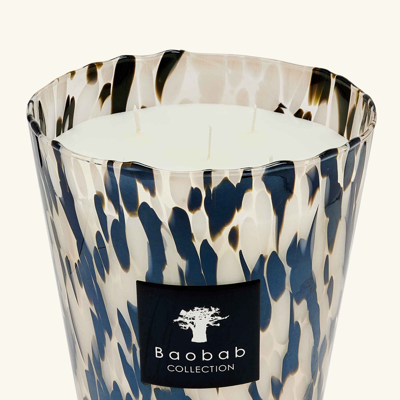 baobab collection pearls black candle max 24
