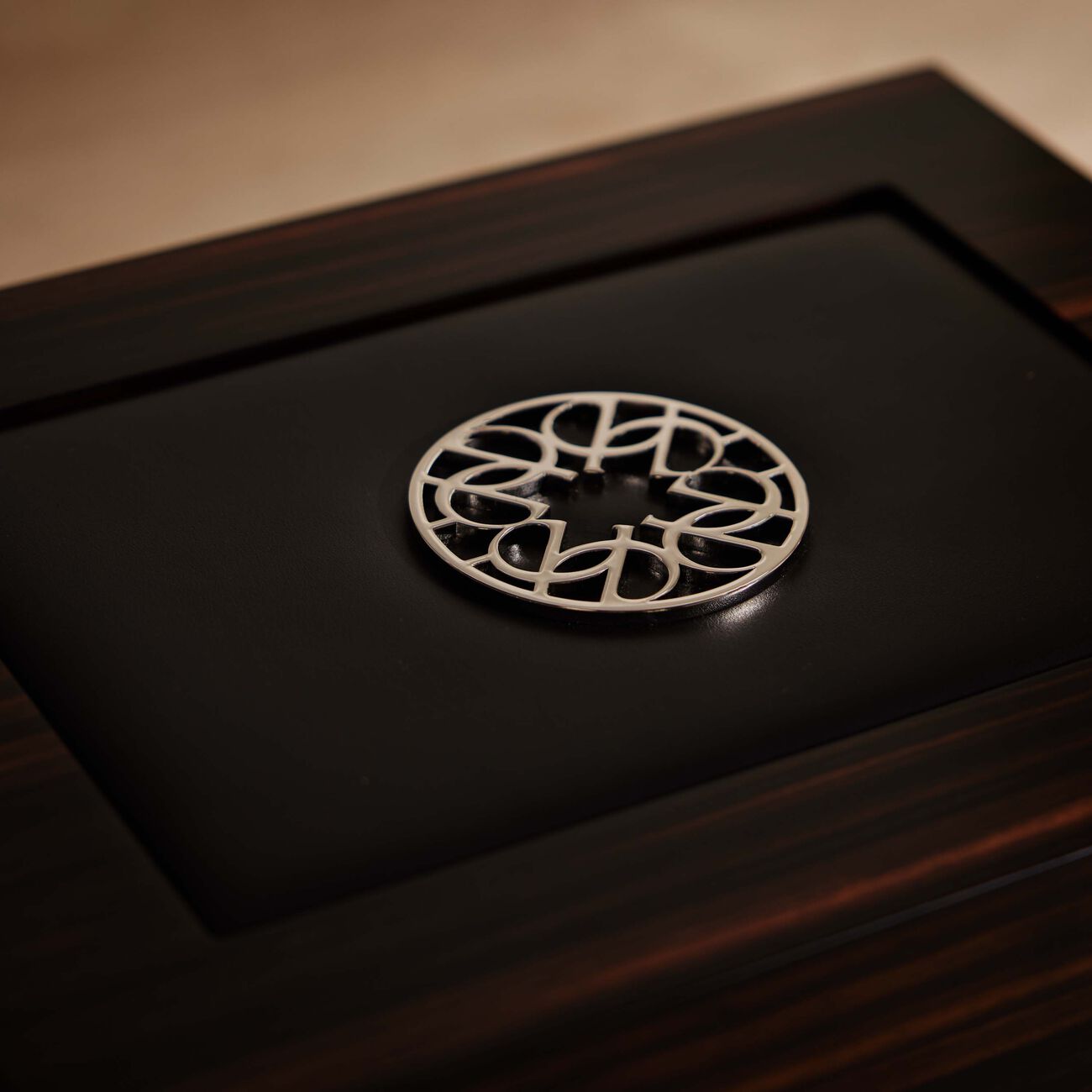 giobagnara elie saab cigar humidor ebony ecusson