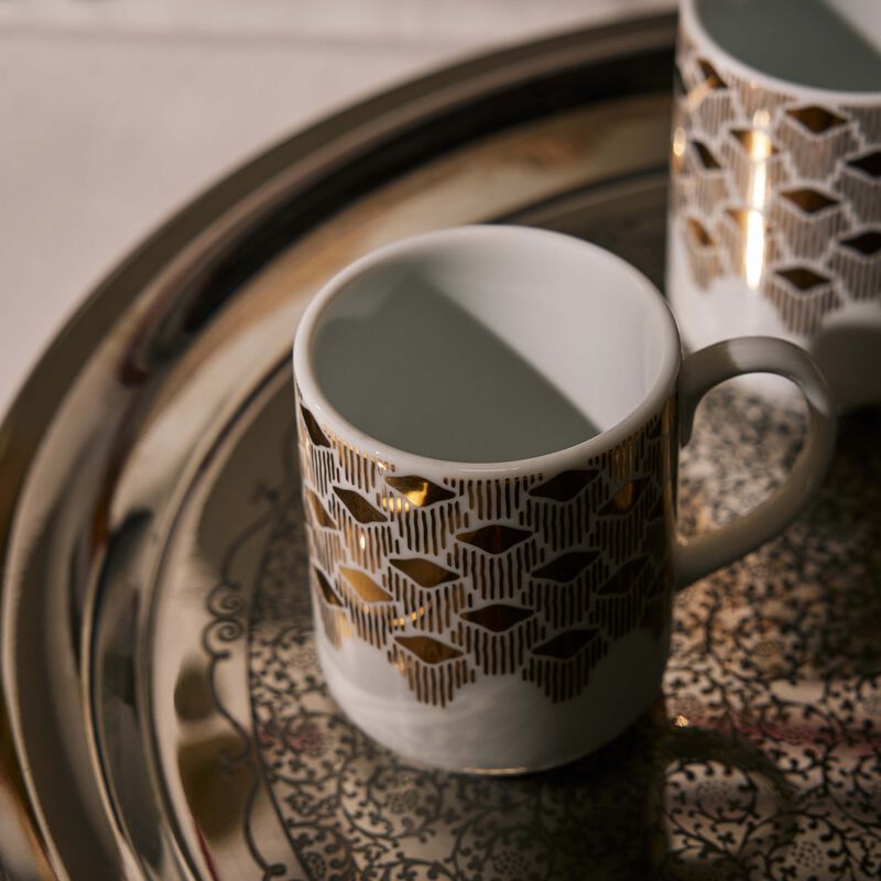 silsal tamrah by razan alazzouni mug gold set of 2