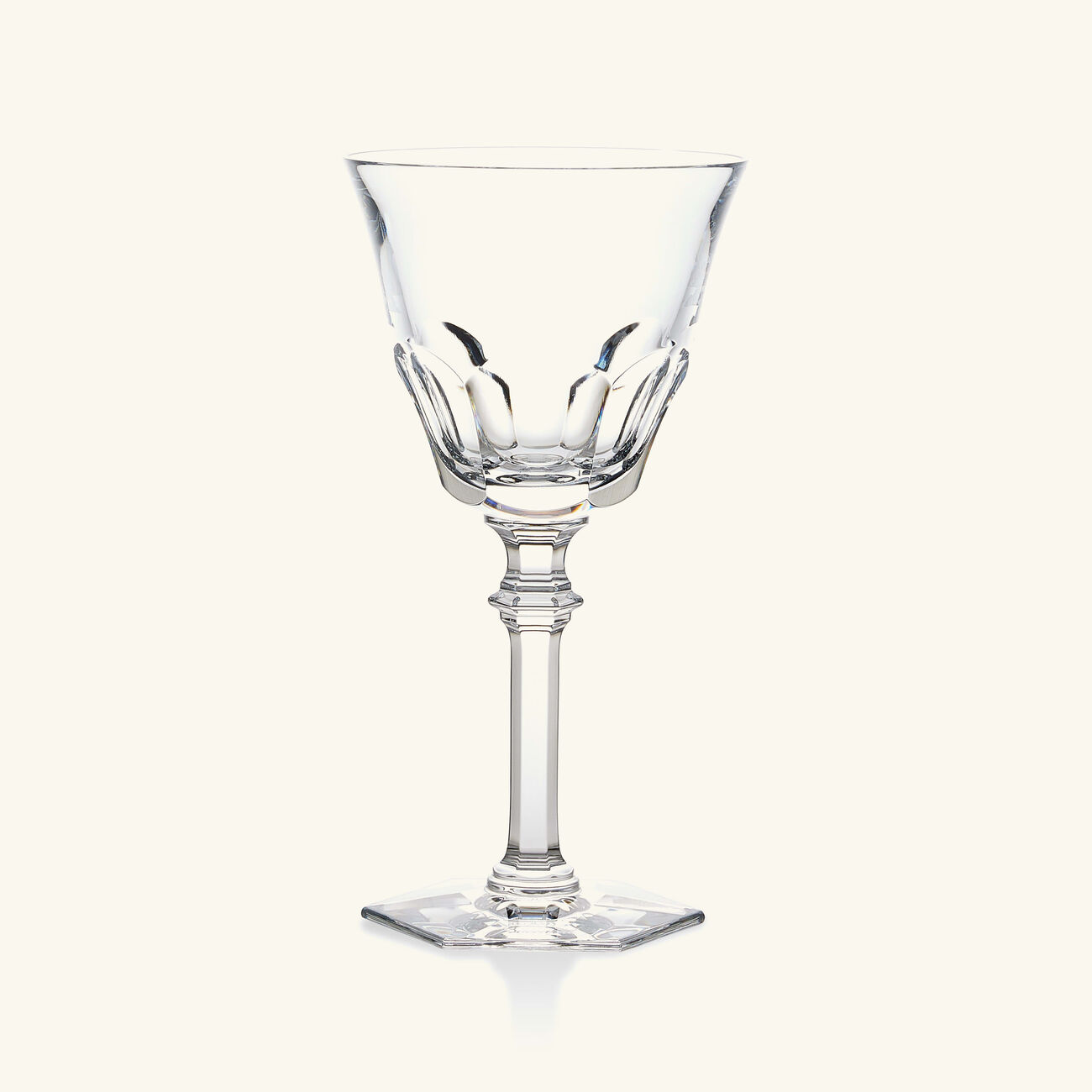 baccarat harcourt eve wine glass medium clear