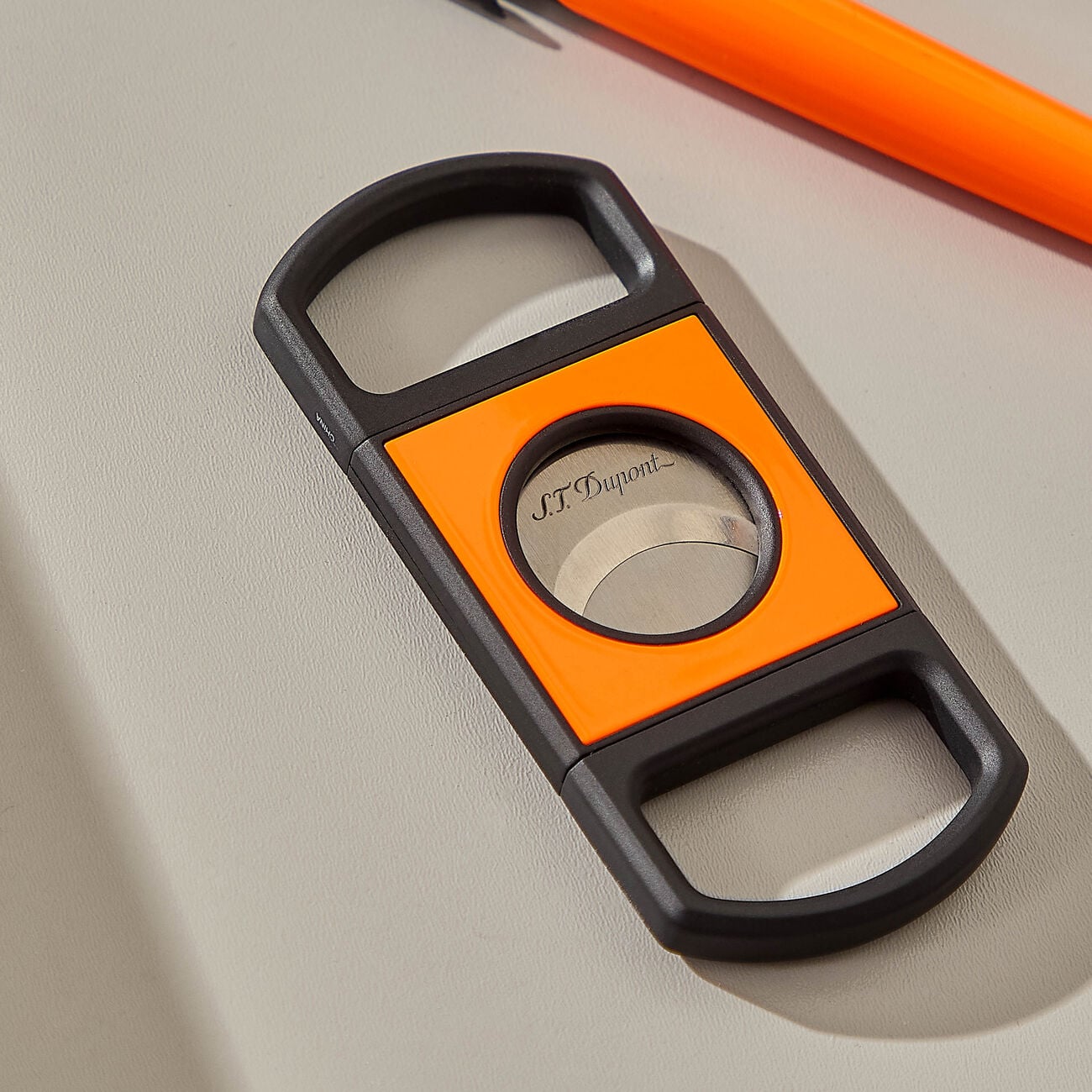 st dupont guillotine cigar cutter orange