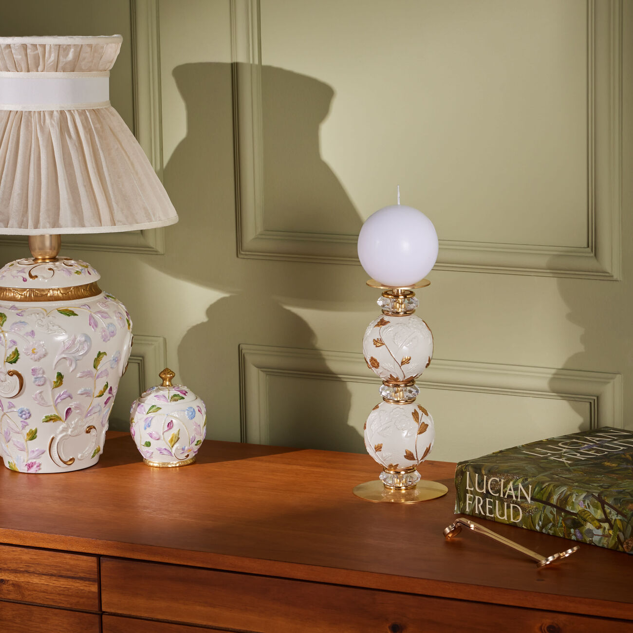 فيلاري حامل الشموع تاورمينا أبيض