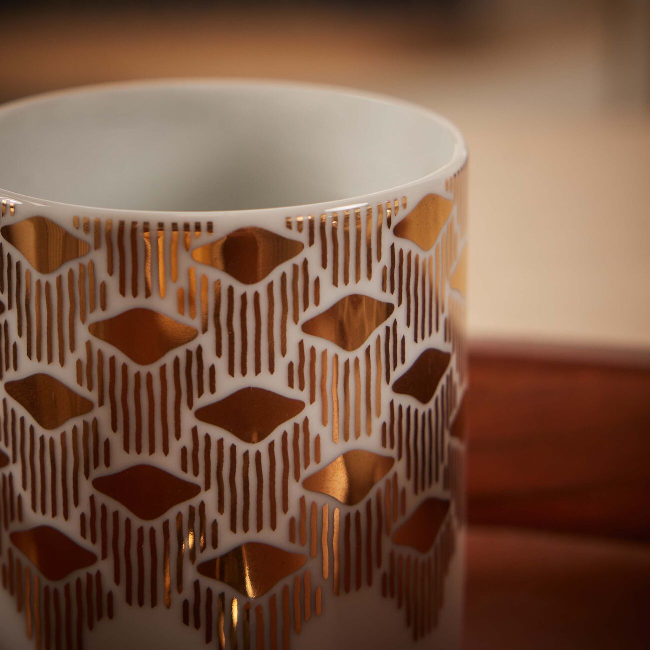 silsal tamrah by razan alazzouni vase round mini gold