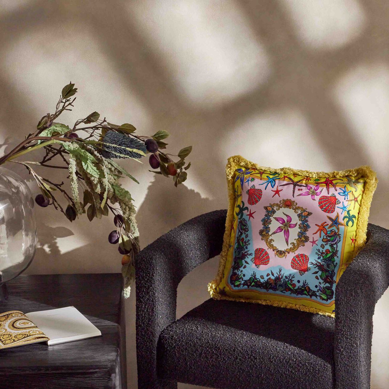 فيرساتشي وسادة تريزور دو لا مير