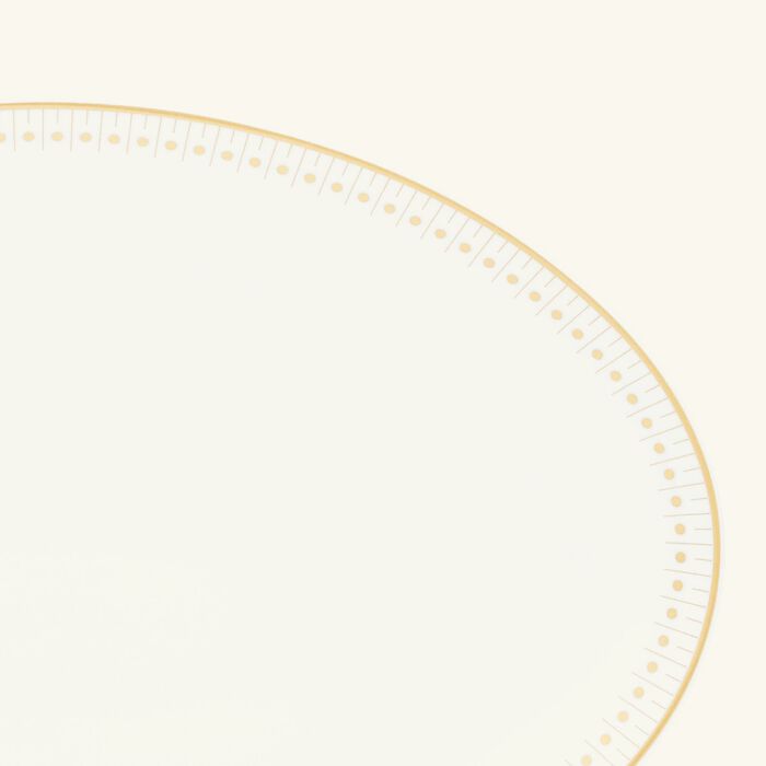 طبق مالميزون إمبيريال بيضاوي الشكل باللون الذهبي 28 سم كريستوفل طبق مالميزون إمبيريال بيضاوي الشكل باللون الذهبي 28 سم