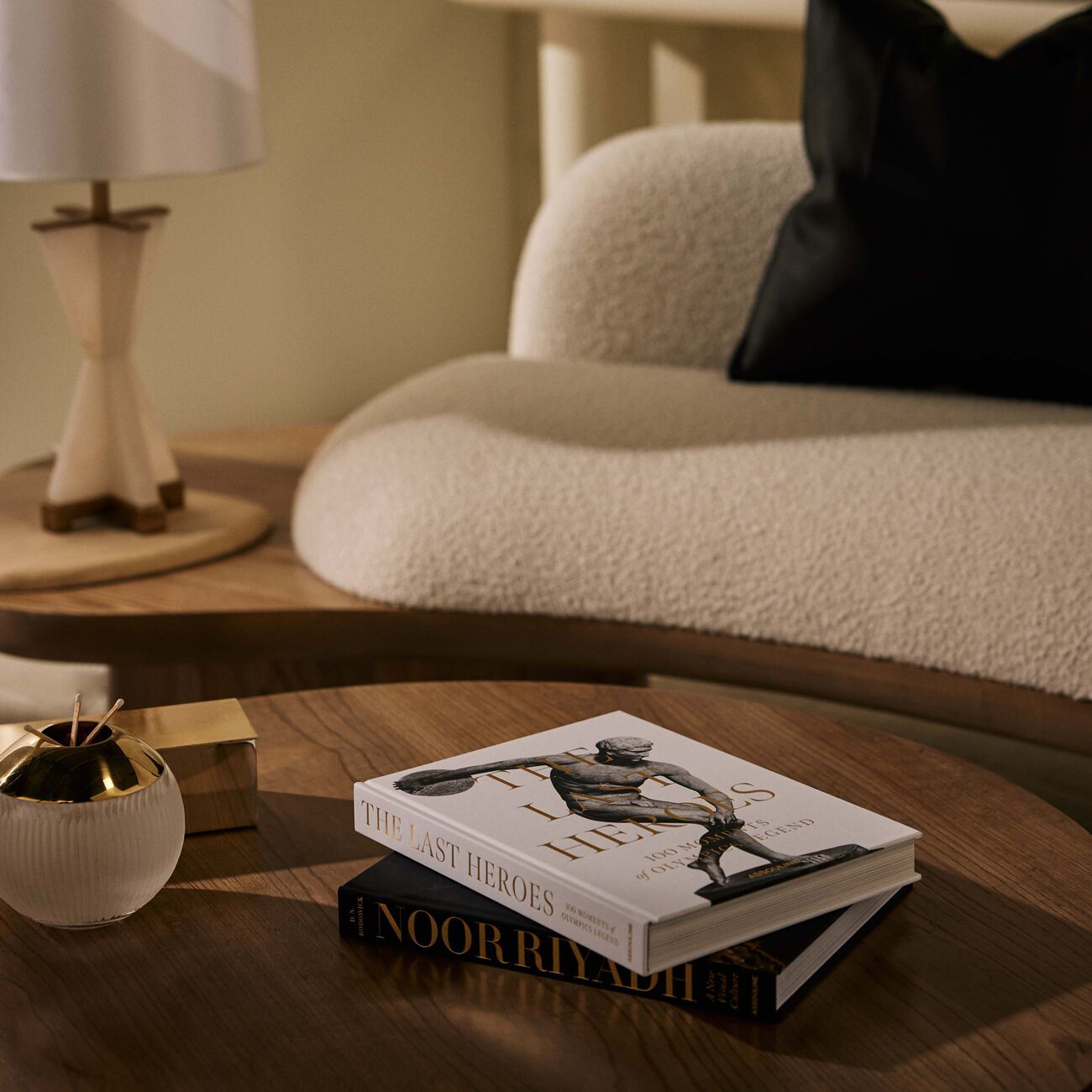 آسولين كتاب آخر الأبطال 100 لحظة من الأساطير الأولمبية 33   25 سم